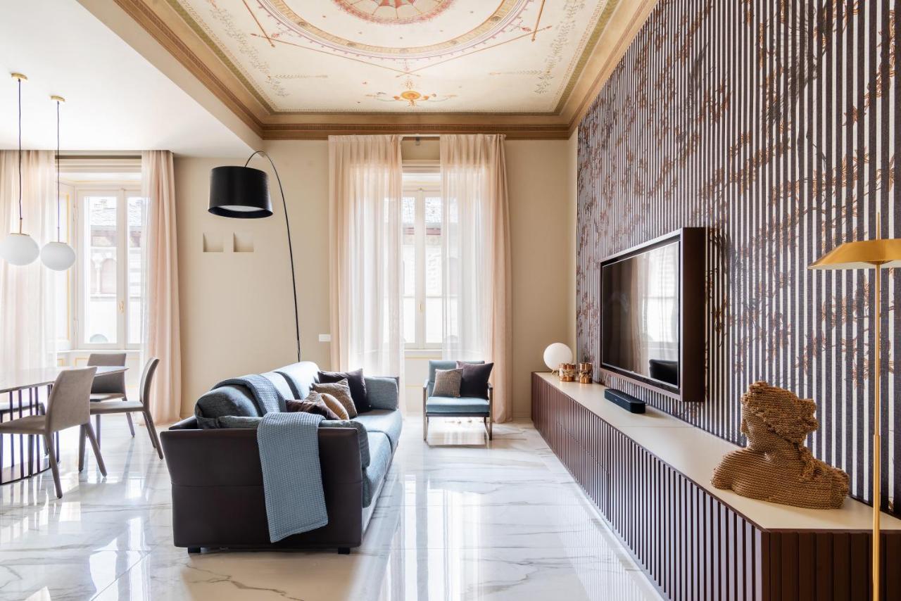 Palazzo Visconti - By Myhomeincomo * Côme