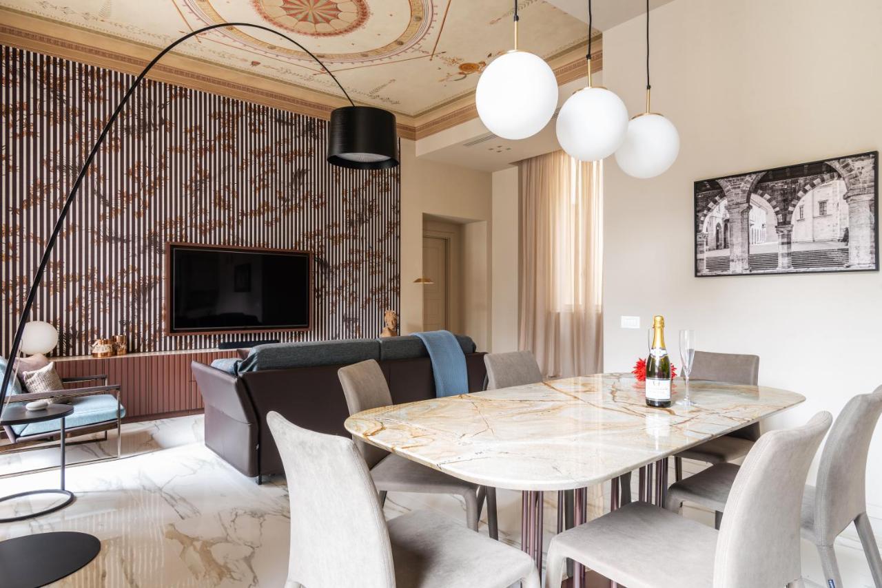 Appartement Palazzo Visconti - By Myhomeincomo *